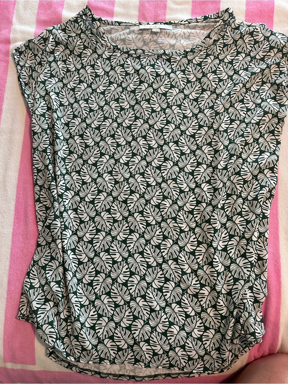 Women's Green Leaf-Print  Top